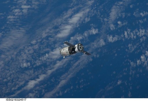 MRM2/Poisk approaches the ISS