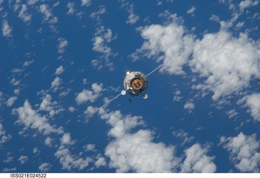 MRM2/Poisk approaches the ISS