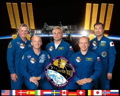 iss022-s-002a