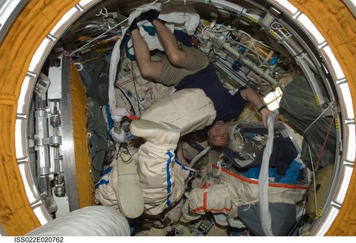 Creamer in the Pirs DC-1 during Expedition 22