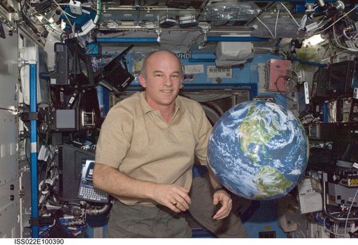 Williams in the U.S. Laboratory during Expedition 22