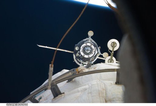 Soyuz TMA-16/20S Separation