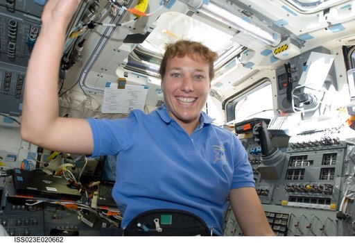 Metcalf-Lindenburger on Discovery Aft FD
