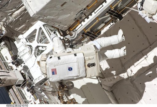 Anderson in Discovery Payload Bay during EVA 1