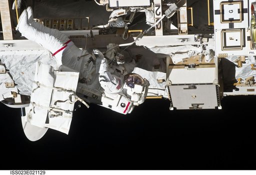 Mastracchio during EVA 1