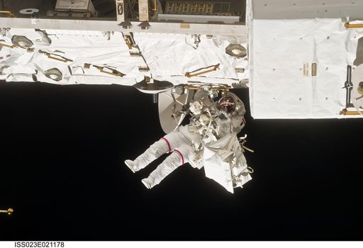 Mastracchio during EVA 1