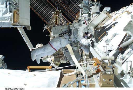 Mastracchio during EVA 2