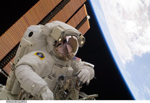 Anderson in Discovery Payload Bay during EVA 3