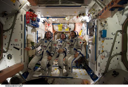 Creamer, Kotov and Noguchi prepare for Sokol Suit Leak Check