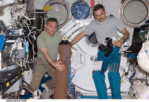 Skvortsov and Kornienko with Matroshka-2 Kibo Hardware