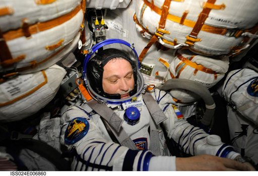 Soyuz TMA-19 Relocation OPS