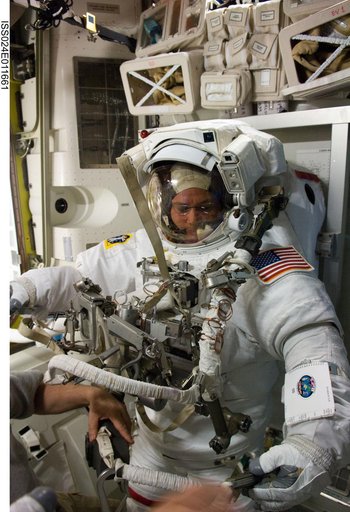 US EVA 16 EMU Prep