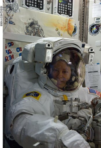 US EVA 16 EMU Prep