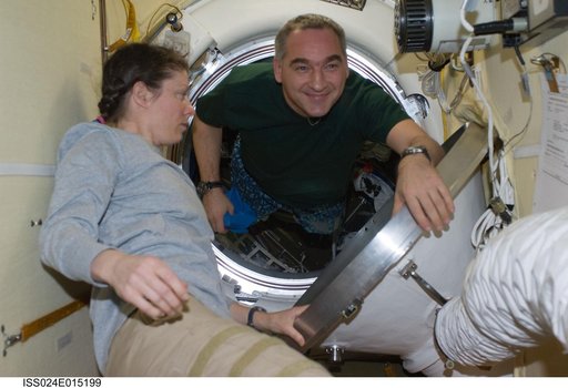 Soyuz TMA-18 Undocking Preparations