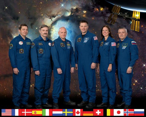 iss025-s-002a