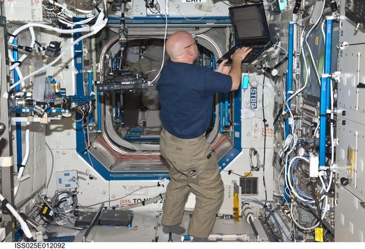 iss025e012092