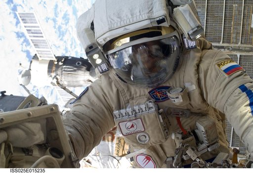 iss025e015235