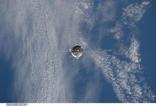 Progress 41 Resupply Vehicle approaches the ISS