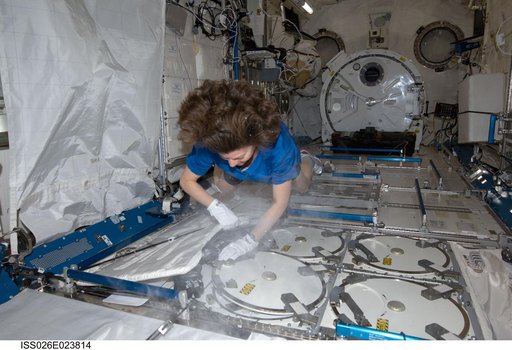Coleman prepares to insert samples into the MELFI
