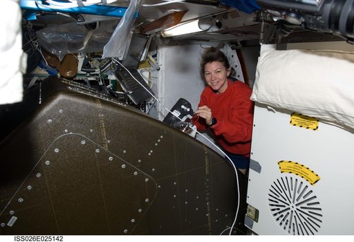 Coleman works at the AR OGS Rack in the Node 3