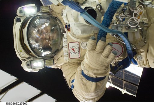 Skripochka during EVA 28