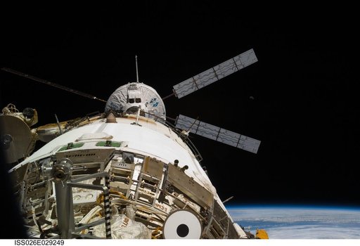 ATV 2 Johannes Kepler docked