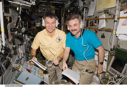 Nespoli and Kaleri at ATV/BRTK Control Panel