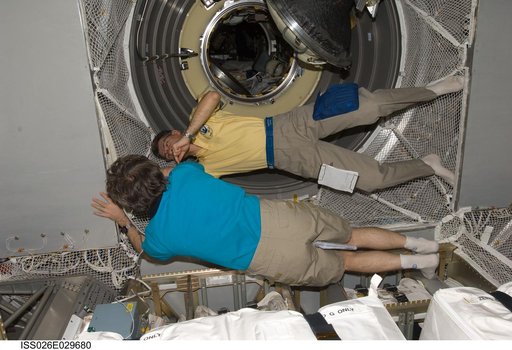 Nespoli and Kaleri work in the ATV 2