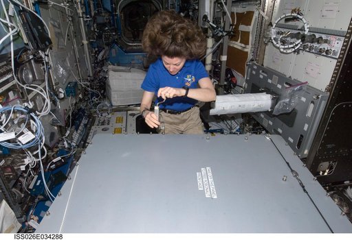Coleman opens Robonaut 2 Container in the U.S. Laboratory