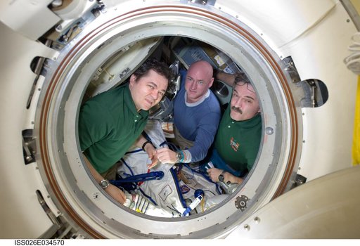 Expedition 26 Crewmembers in the Soyuz TMA-01M spacecraft
