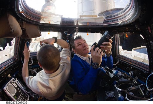Kondratyev and Nespoli Take Earth Views in the Cupola