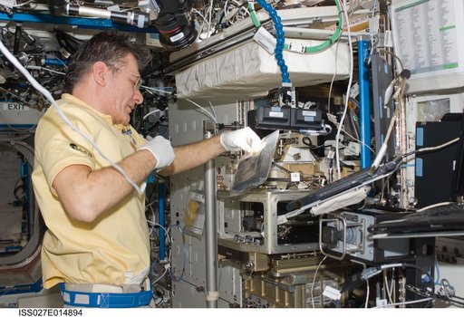 Nespoli services the FCF in the US Lab