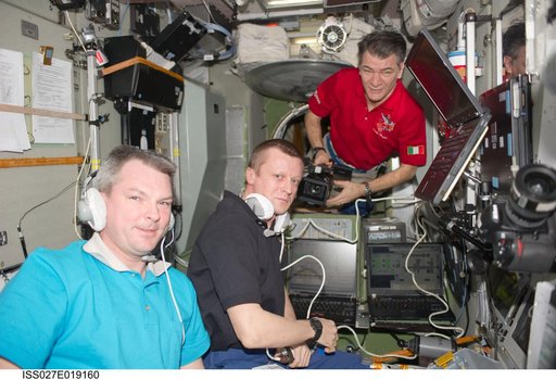Samokutyaev, Kondratyev and Nespoli in the SM during Progress 42P Docking