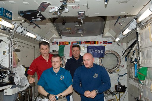 Nespoli, Vittori, Kondratyev and Kelly in Kibo