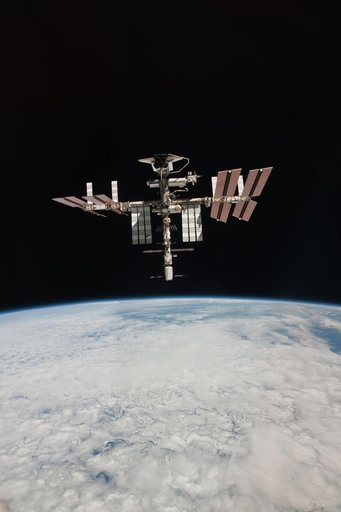 Soyuz flyaround imagery of STS-134 Endeavour docked to the ISS