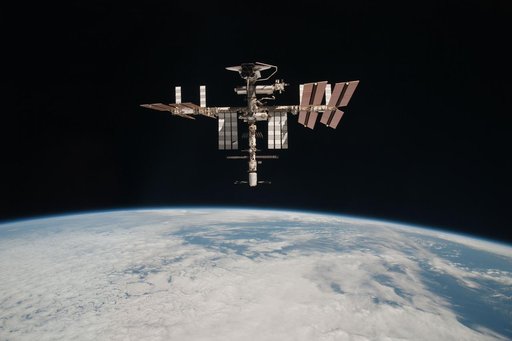 Soyuz flyaround imagery of STS-134 Endeavour docked to the ISS