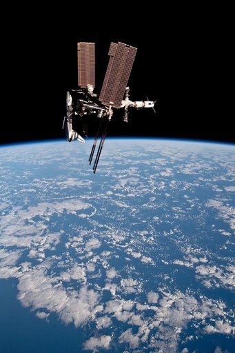 Soyuz flyaround imagery of STS-134 Endeavour docked to the ISS