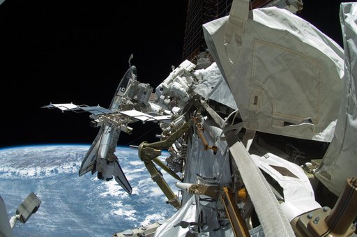 STS-134 MS Fincke during EVA-4
