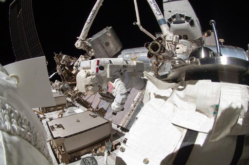 View of STS-134 MS Chamitoff during EVA-4