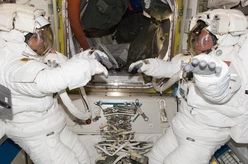 Expedition 28 Crew Members participate in EVA Dry Run