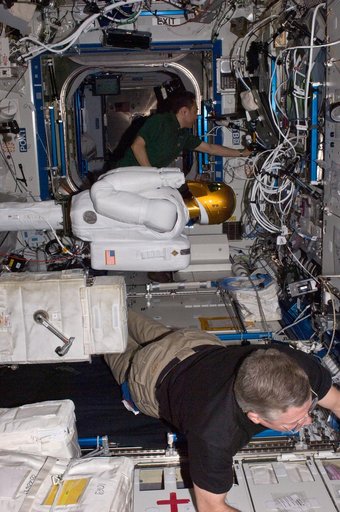 iss028e030085