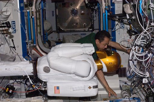 iss028e030086