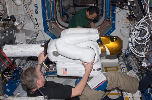 iss028e030090