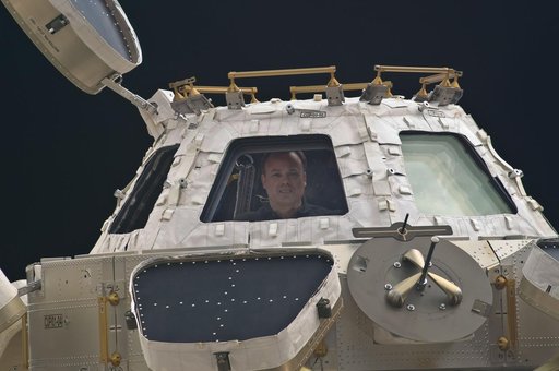 iss028e048565