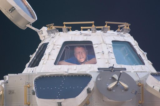 iss028e048660