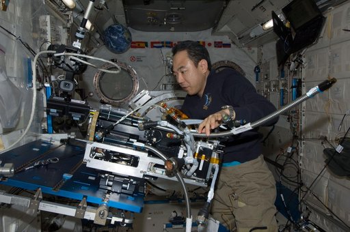iss028e048923
