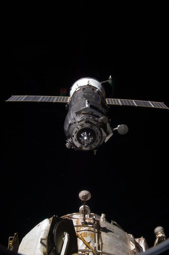 Progress 45 approach for docking with ISS