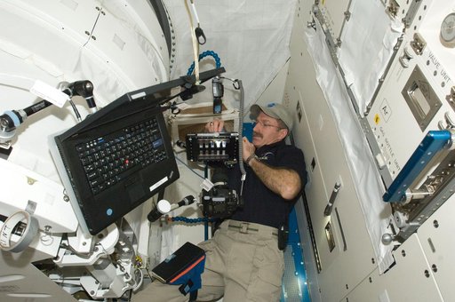 Burbank during session with BCAT-6 Experiment in the JPM