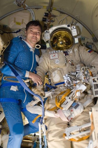 Kononenko prepares for EVA