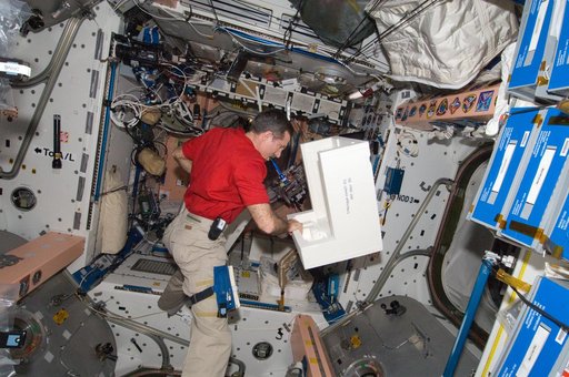 Burbank works on the WRS-1 in the Node 1